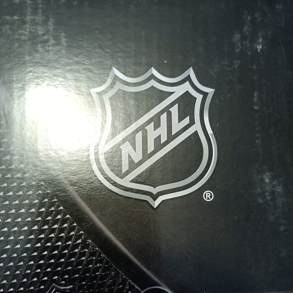 Pittsburgh Penguins officially licensed NHL® Collection – Scentsy Mini Warmer. - Picture 6 of 7